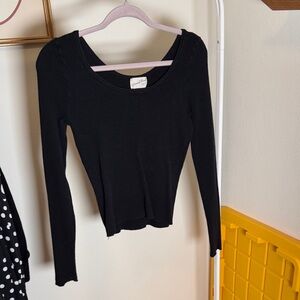 Universal Thread Black Ribbed Scoop-Neck Long Sleeve Top